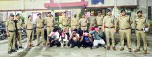सार्वजनिक स्थानों पर शराब पीकर हुड़दंग करने वालों पर पुलिस की बड़ी कार्रवाई