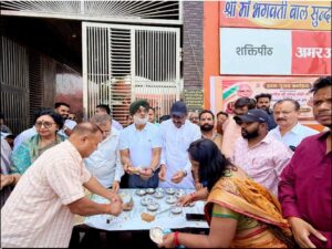 पीएम मोदी के 12 वर्ष पूर्ण होने पर की अरदास व पूजा-अर्चना