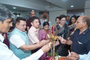 केवीएस प्रीमियर फाउन्डेशन ने रोटरी व इन्नरव्हील क्लब के तत्वावधान में किया रक्तदान शिविर का आयोजन