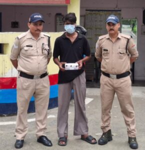 चोरी का खुलासा आरोपी गिरफ्तार, माल बरामद