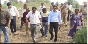 कुमाऊं आयुक्त ने किया प्राचीन गोविषाण टीले का निरीक्षण