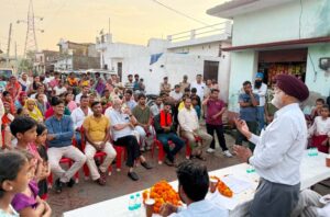 विधायक चीमा ने वार्ड-8 में जनसंवाद कर सुनी समस्याएं