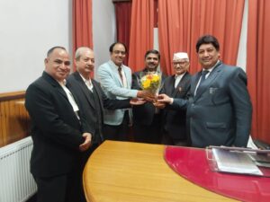 हाई कोर्ट के न्यायाधीश से मिला बार एसोसिएशन काशीपुर का शिष्ट मंडल
