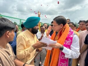 मुख्यमंत्री ने आम जनता और जनप्रतिनिधियों से मुलाकात कर उनकी समस्याएं और सुझाव सुने