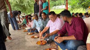 मां बाल सुंदरी एवं मोटेश्वर महादेव मंदिर पर हुए भण्डारे, महापौर ने किया प्रतिभाग