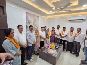 नवनिर्वाचित संचालकों को महापौर दीपक बाली ने दी बधाई