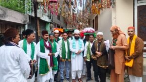 दादा मियां का उर्स शुरू, चादरपोशी व कब्बाली का किया आयोजन