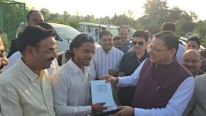 सीएम ने दिए अधिकारियों को त्वरित एवं प्रभावी निस्तारण के निर्देश