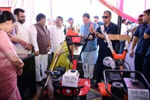 सरकार की योजनाओं और सेवाओं का लाभ समाज के अंतिम व्यक्ति तक पहुंचाना हमारी प्राथमिकता: मुख्यमंत्री