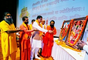 मुख्यमंत्री ने किया नौ दिवसीय 50वें मां कुंजापुरी पर्यटन एवं विकास मेले का ध्वजारोहण कर विधिवत शुभारंभ