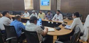 अपर जिलाधिकारी ने ली जिला सभागार में जिला सड़क सुरक्षा समिति के बैठक