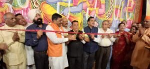 महापौर ने किया पर्वतीय रामलीला का विधिवत पूजा-अर्चना कर शुभारंभ