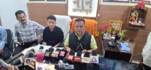  काशीपुर के तहबाजारी का ठेका निरस्त : अब नगर निगम खुद वसूलेगा शुल्क : महापौर दीपक बाली 