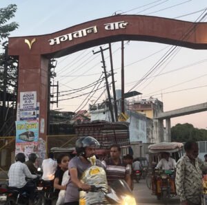 महेशपुरा मोड़ स्थित वाल्मीकि द्वार की दुर्दशा पर उठे सवाल